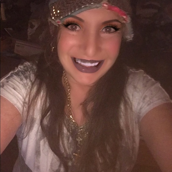 Meet your Posher, Trina - Picture 12 of 17